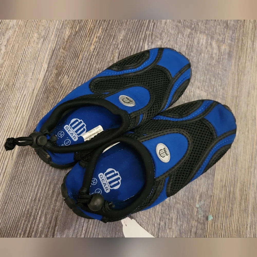 DB Gear Boys Water Shoes Size 3 Beach Aqua Pool Shoe Blue Black Adjustable strap